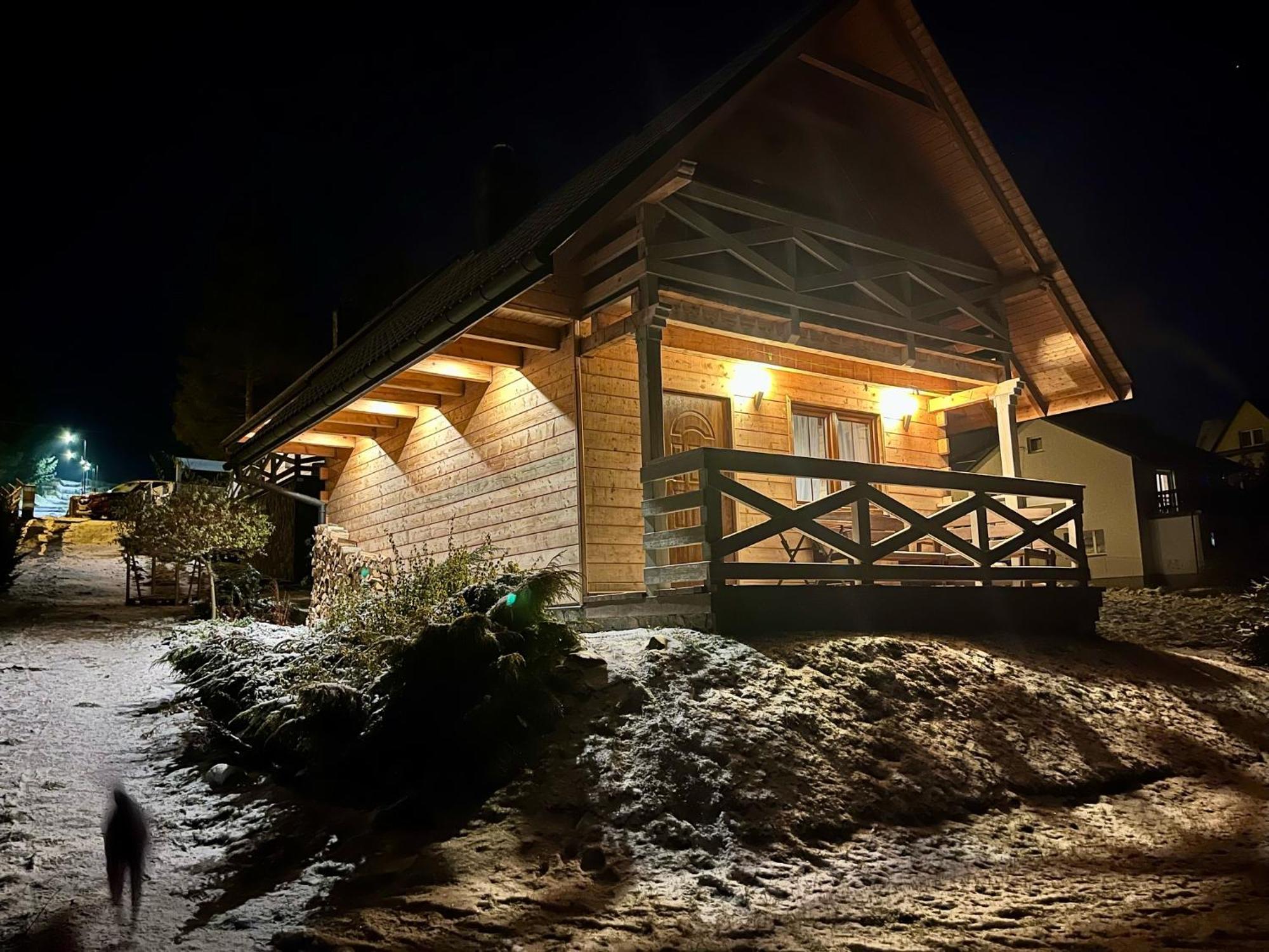 Domki Caloroczne Domkowstwo Bobrka Exterior foto